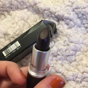 BNIB Mac lipstick in Instigator
